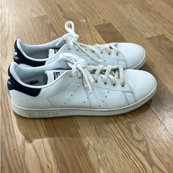 Adidas Stan Smith Men´s White Navy Lace Up Sneakers...